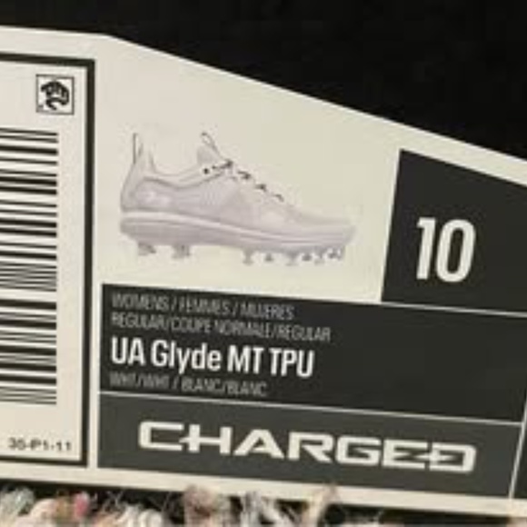 Under Armour WOMAN’s Glyde Mt TPU Cleats - Picture 3 of 3